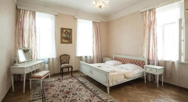 Mary's Apartment