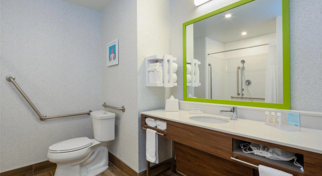 Номер Standard Hampton Inn & Suites Edmonton St. Albert, Ab