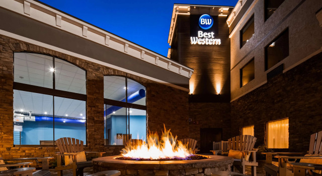 Best Western Sevierville/Kodak Inn, Забронировать Отель Кодак Теннесси, рядом с Tennessee Smokies Minor League Baseball and Smokies Park