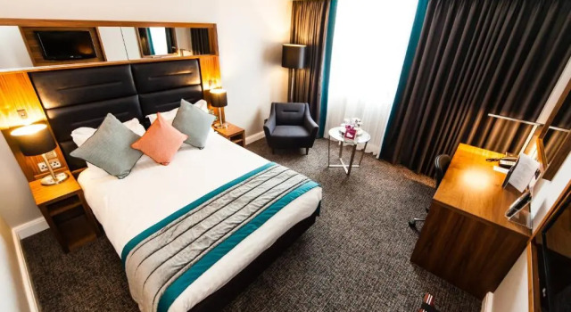 Номер Standard Crowne Plaza Leeds by IHG