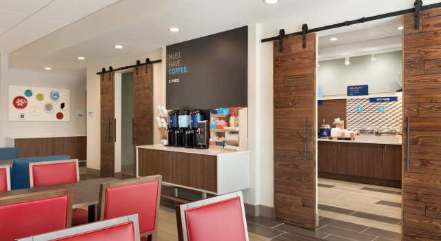 Holiday Inn Express & Suites-Cincinnati South - Wilder by IHG