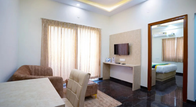 Номер Deluxe Treebo Galaxy Kings Suites, Hebbal