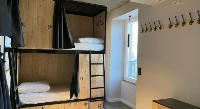 Кровать в общем номере Zarautz Surf House