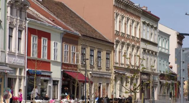 LUNA City Apartman