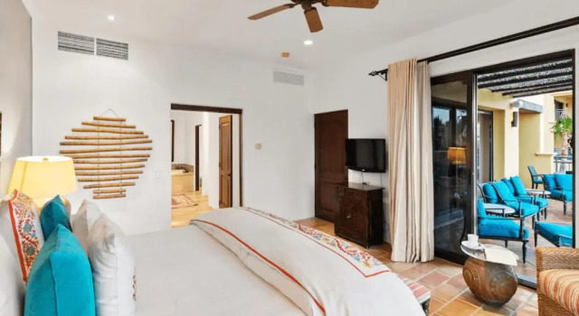 Best Executive-Style Luxury Residence on Property