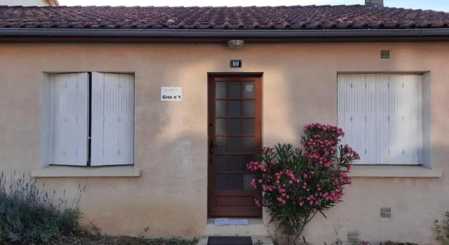 Le Cerizay Gîte n°1, Prenota Hotel Hotel a Aquitania con parcheggio, Parcheggio