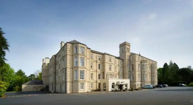 The Waverley Castle Hotel, Забронировать Отель Отели Шотландских границ с парковкой, Парковка