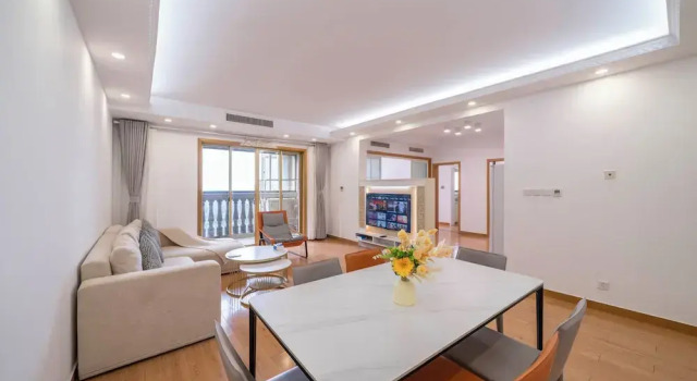 Апартаменты Superior Tyms Gubei Elegant 3BR 2BA APT