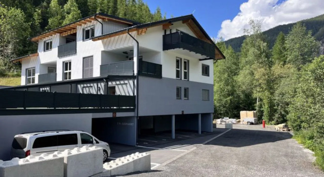 Apart Franz, Prenota Hotel Hotel a Tirolo con parcheggio, Parcheggio
