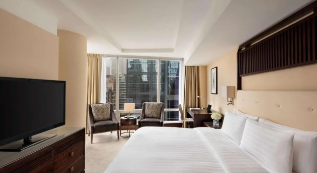 Двухместный номер Premier Shangri-La Toronto