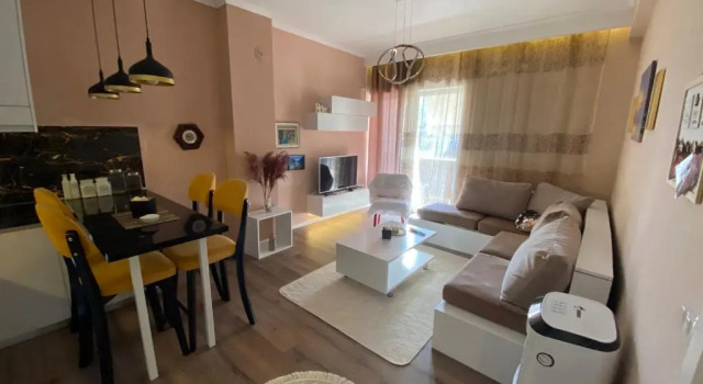 Apartment 4E near the lake