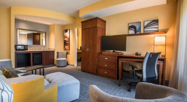 Двухместный номер Standard с 2 комнатами Courtyard by Marriott Waldorf