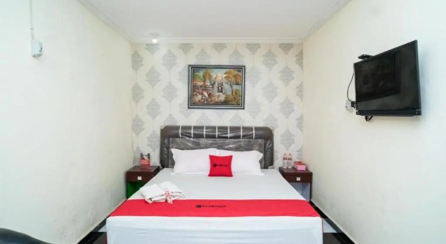 RedDoorz near Uniska Banjarmasin, Book Hotel Banjarmasin 