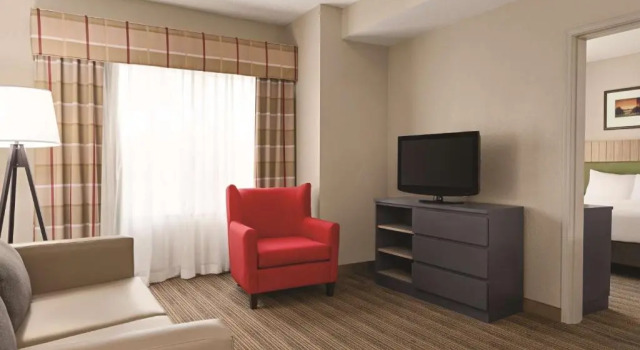 Двухместный люкс c 1 комнатой Country Inn & Suites by Radisson, Georgetown, KY