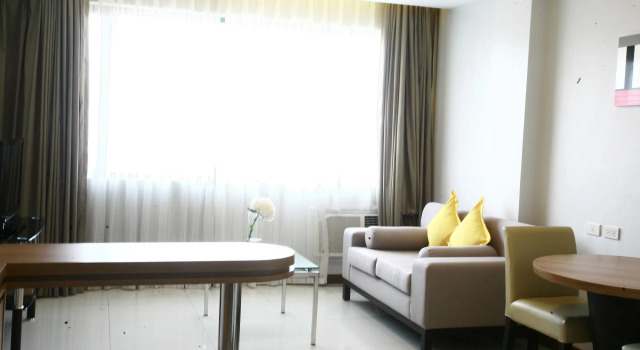 ACE Hotel and Suites, Book Hotel Hotels in Luzon with Breakfast, Breakfasts