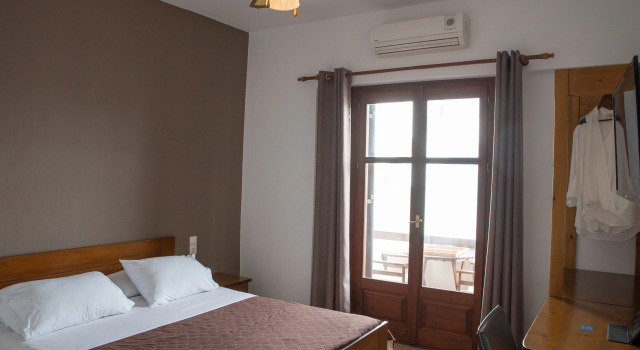 Cleopatra Hotel Horefto, Book Hotel Chorefto 