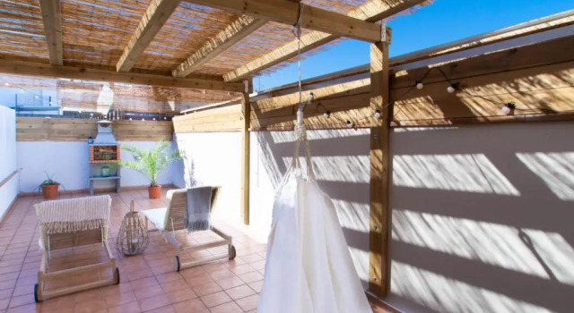 Patio Budget Studio 11