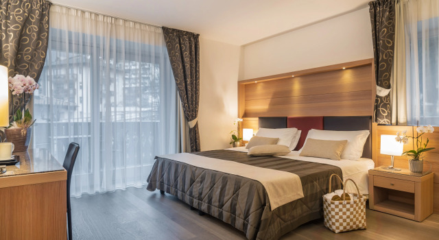 Alpenresort Belvedere, Забронировать Отель Отели и гостиницы Мольвено, рядом с Гондольный подъёмник Мольвено-Прадель (нижняя станция), Отель