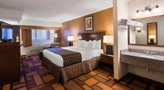 Номер Standard Best Western Tower West Lodge