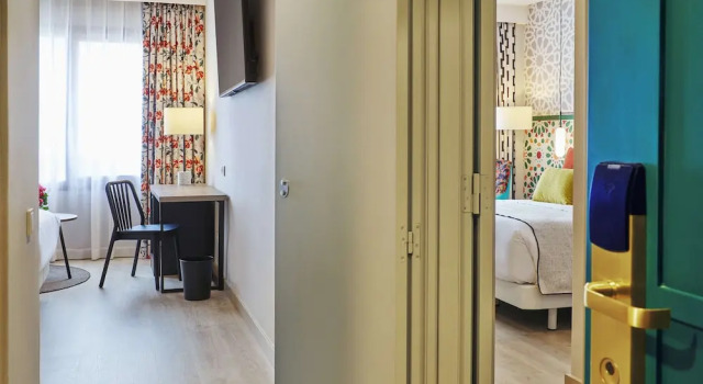 Семейный номер Standard с 2 комнатами Hesperia Sevilla