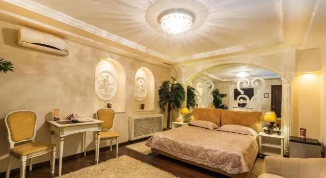 Hotel Fonda, Rezervovat Hotel Hotely v UVAO Area s parkováním, Parkování