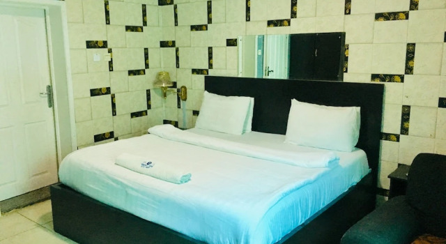 Ikad Hotel and Suite