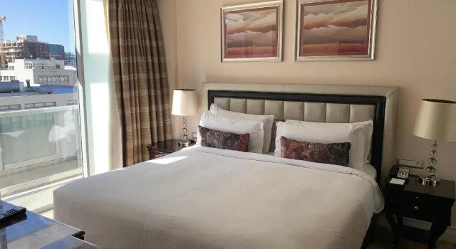 Private Luxury Residence 906 at TAJ Cape Town, Забронировать Отель Отели Кейптауна 5 звезд, рядом с MyCiTi Station Gardens, 5*