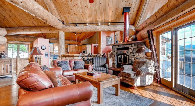 Epic Log Cabin in the Pines by RedAwning, Забронировать Отель Диллон Горнолыжный курорт Вейл