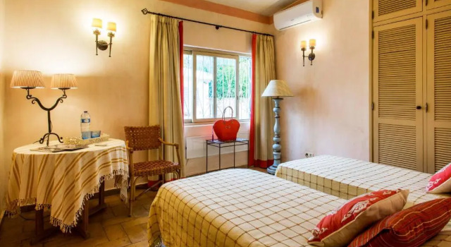 Quinta Azul - Gorgeous Apartment with Pool & Private Terrace, Rezerwuj Apartament Hotele w Algarve z parkingiem, Parking