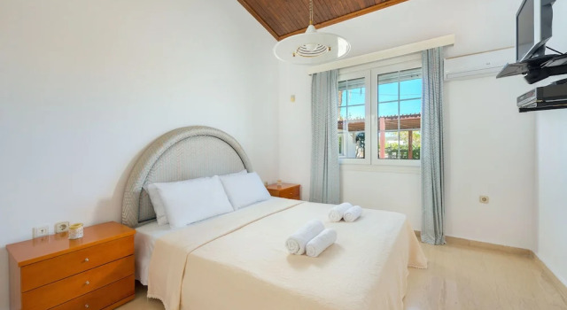 Вилла Beachfront Luxury Rhodes Villa 5 Bedrooms Sleeps 14 Villa Maria Kiotari