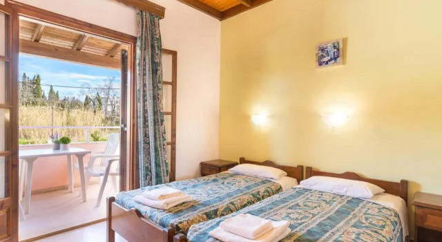 Апартаменты Nikos Pool House & Apartments