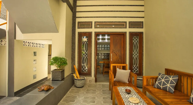Ladiva Shore Hotel