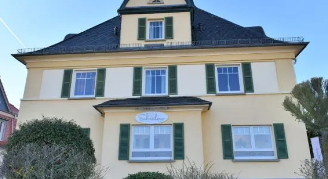 Schroders Guesthouse, Забронировать Отель Браунфельс 