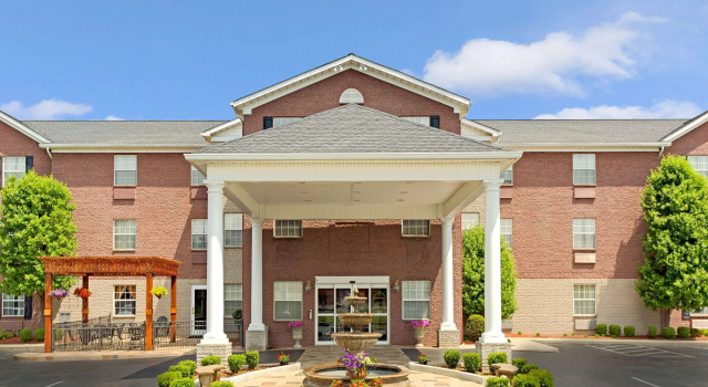 Hawthorn Extended Stay by Wyndham Cincinnati/Sharonville, Забронировать Отель Шаронвилл штат Огайо