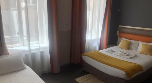 Трёхместный номер Standard Adonis Hotel Strasbourg