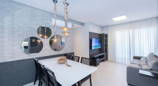 Adra 301 - Apartamento no centro de Bombinhas - Rooftop com piscina e academia - À poucos metros da praia