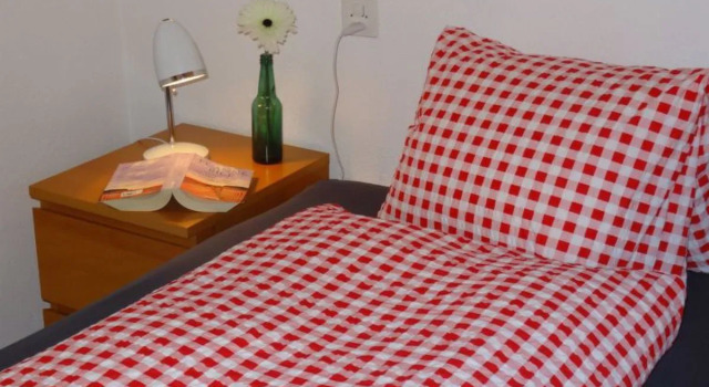 Apartments Carmena, Prenota Appartamento Hotel a Canton Vallese con parcheggio, Parcheggio