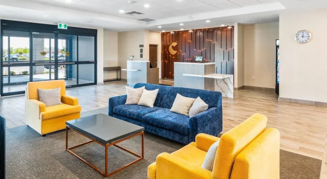 Comfort Inn & Suites, Varaa Hotelli Bradford Ontario
