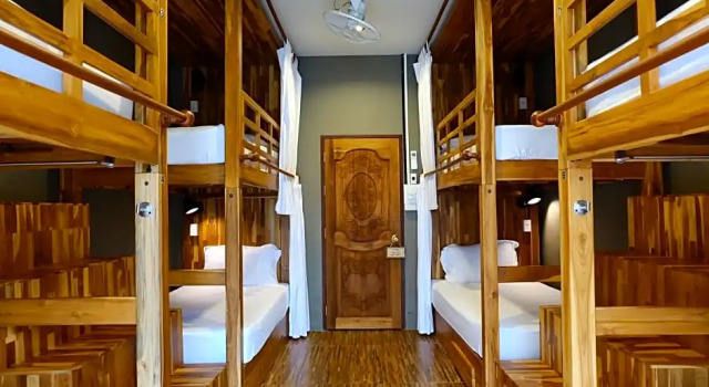 Bloom Cafe & Hostel, Забронировать Хостел Ко Липе провинция Сатун