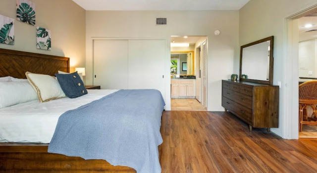 Big Island Royal Sea Cliff 401 2 Bedroom Condo