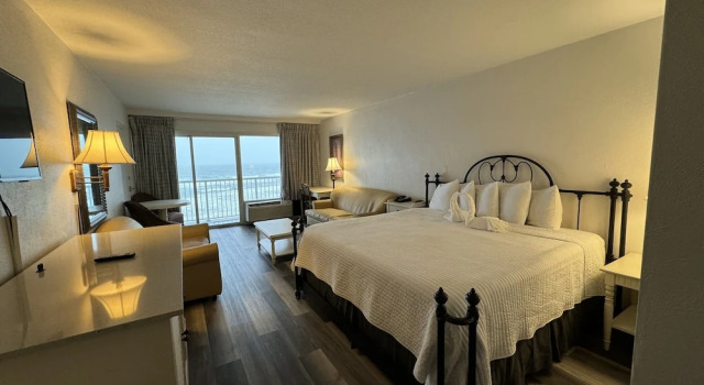 Двухместный номер Standard с балконом и с красивым видом из окна Emerald Shores Hotel - Daytona Beach