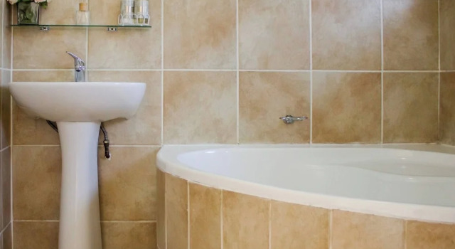 Апартаменты Beautiful 2 Bedroom Apartment Near Monte Casino