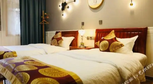 Snow White Elephant Hotel, Prenota Hotel Lhasa Xinjiang