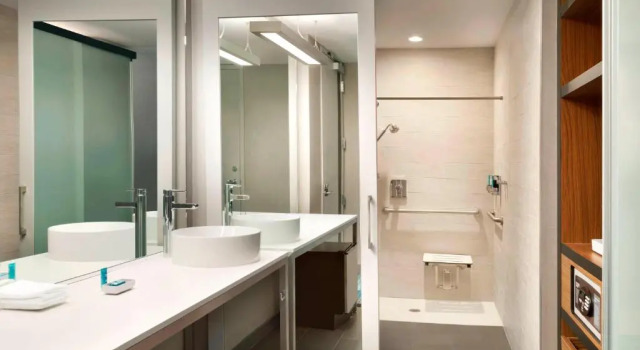 Двухместный номер Standard Aloft by Marriott Hillsboro-Beaverton