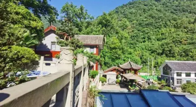 Qingcheng Mountain Villa · Hot Spring Holiday Villa