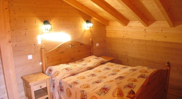 Chalet AULP DE SUZ La Clusaz calme vue, Забронировать Шале Виллы Овернь-Рона-Альпы, Вилла