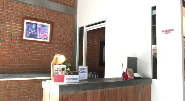 Rumah Stroberi Organic Farm and Lodge, Book Farm Stay Parompong West Java