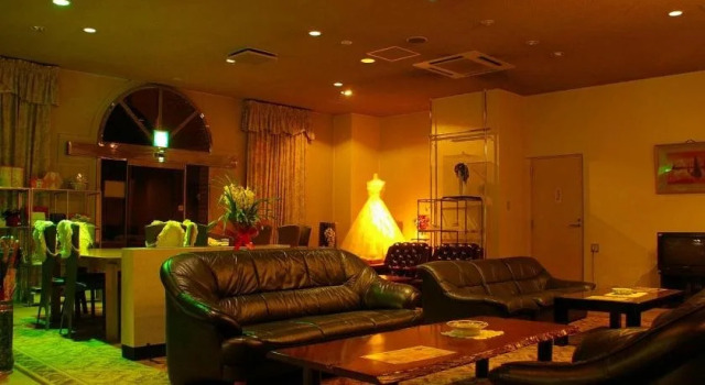 Riverside Hotel (Gojo)