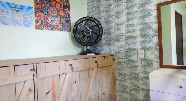Кровать в общем номере (мужской номер) Santinho Hostel