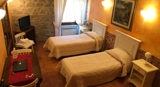 Семейный люкс Albergo Diffuso Locanda Specchio Di Diana